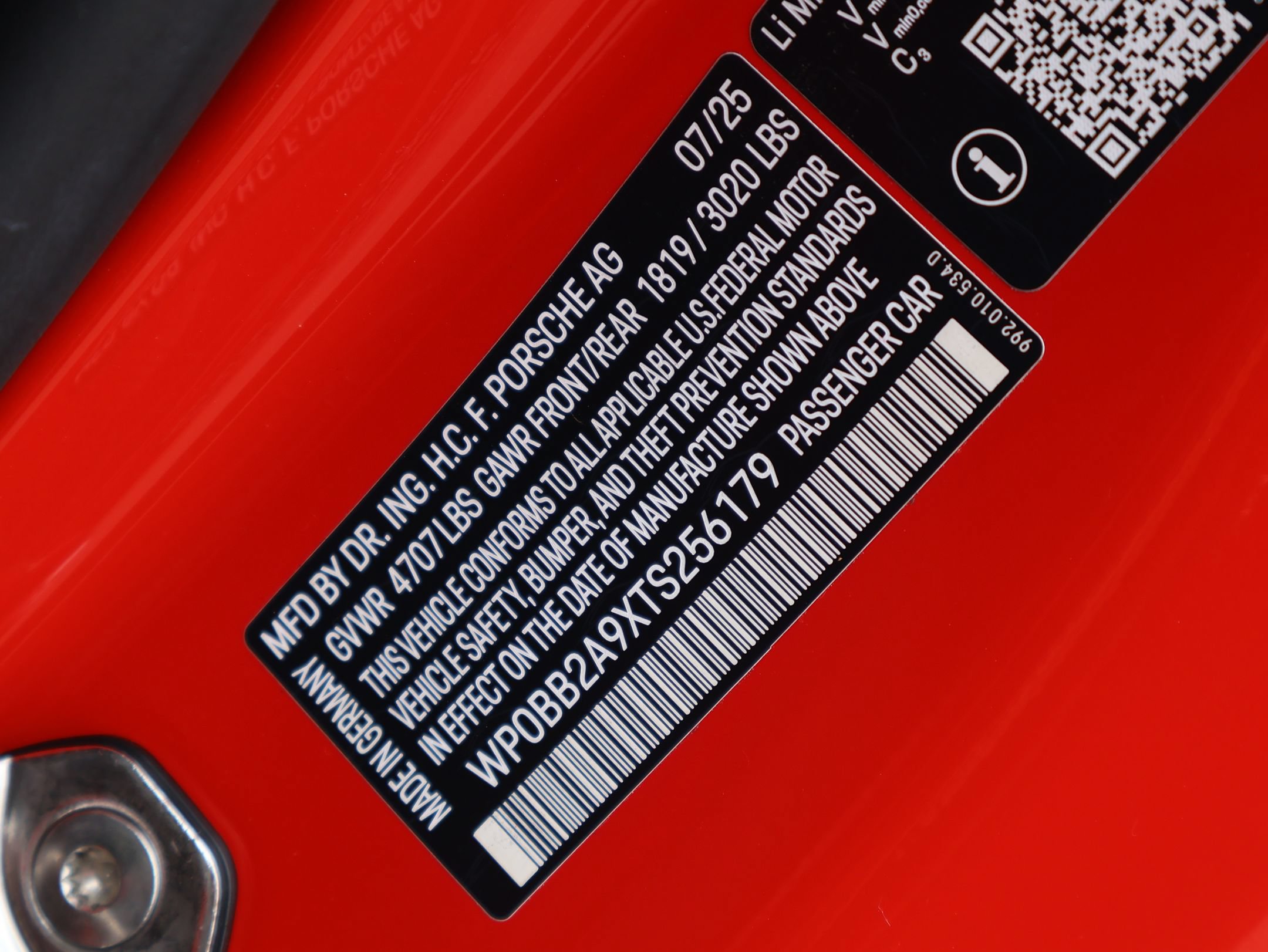 Certified 2026 Porsche 911 Targa 4 GTS AWD/4WD image 34