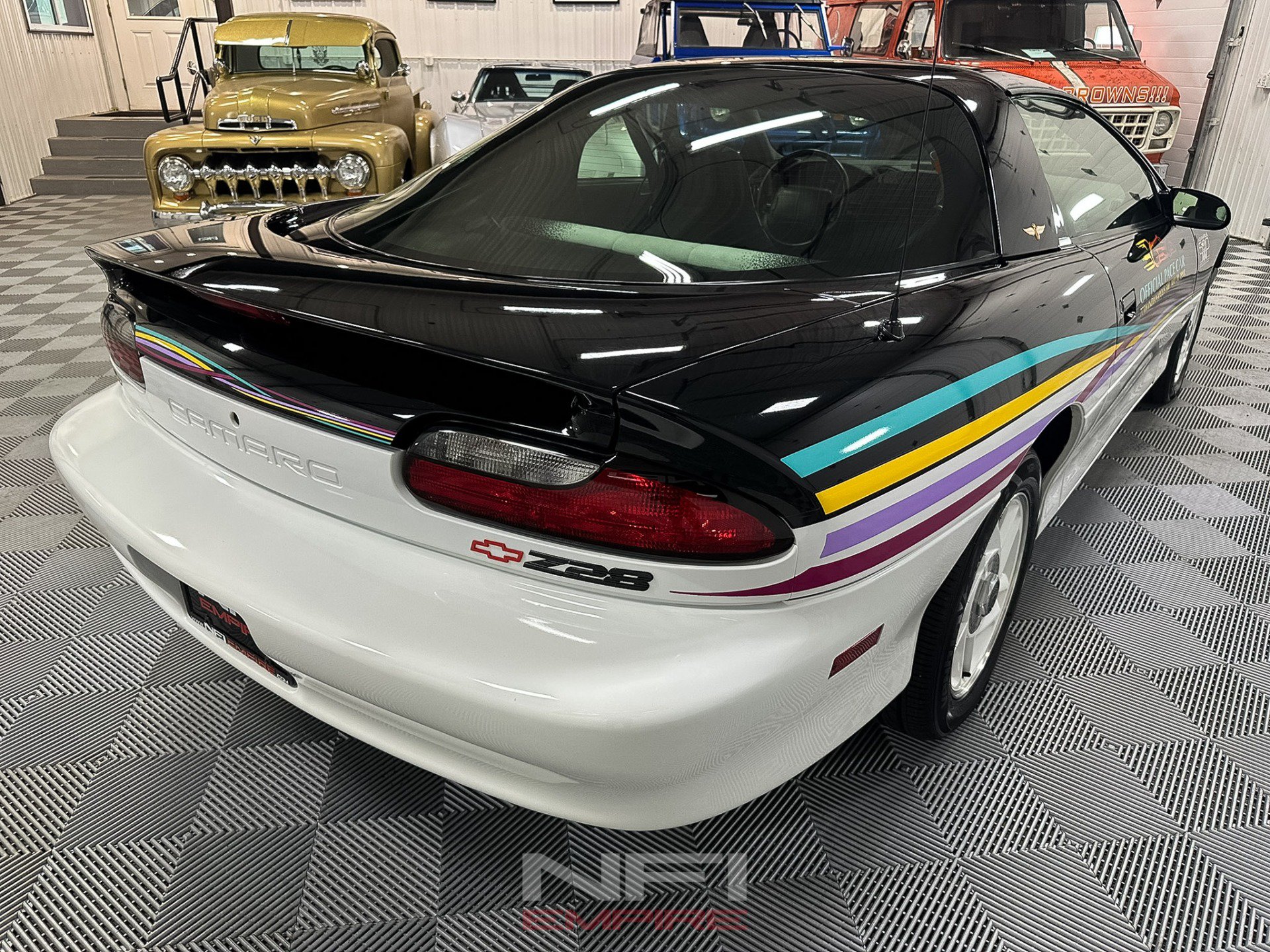 Used 1993 Chevrolet Camaro Z28 RWD image 8