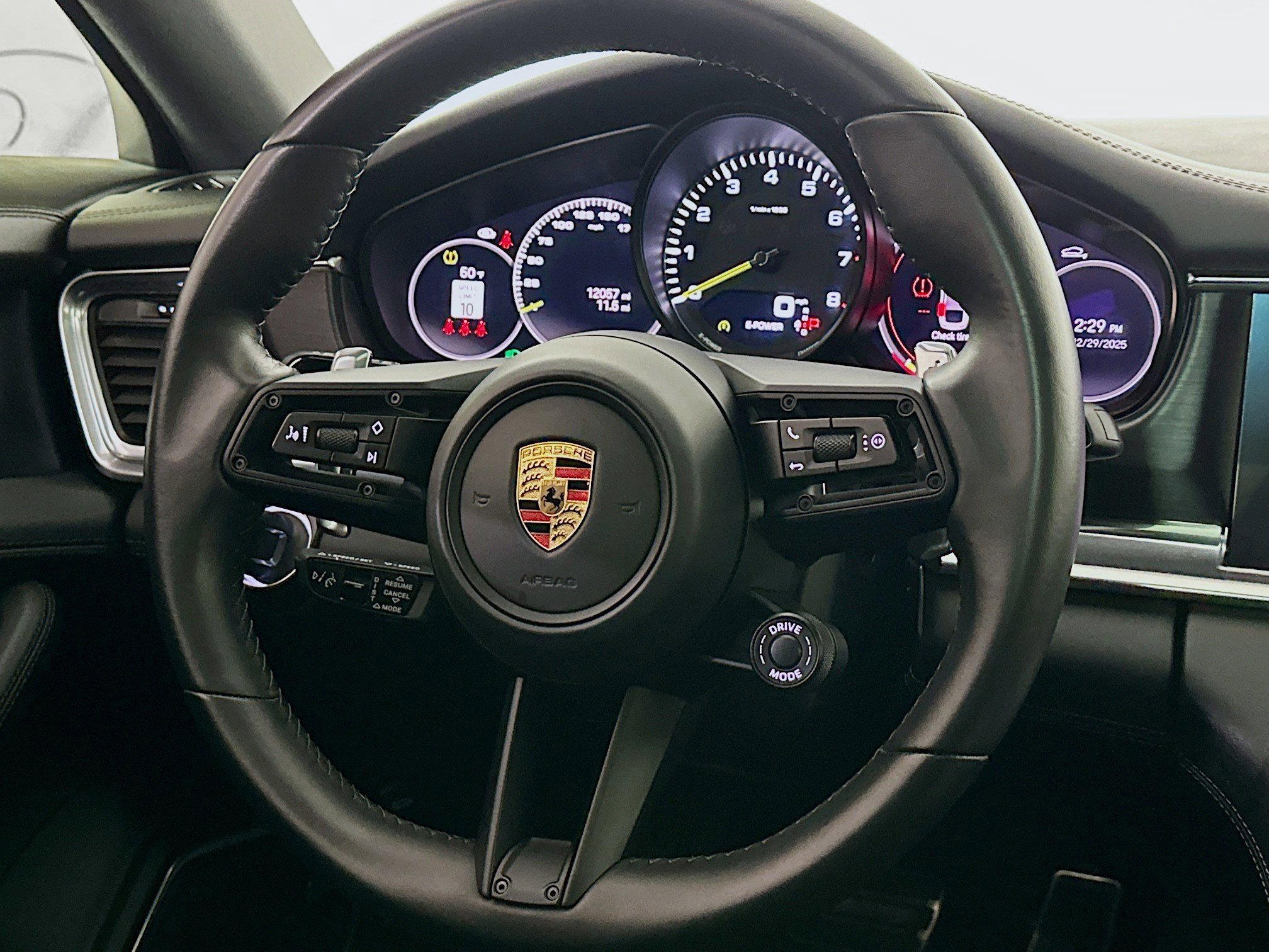 Used 2023 Porsche Panamera 4 Platinum Edition image 8