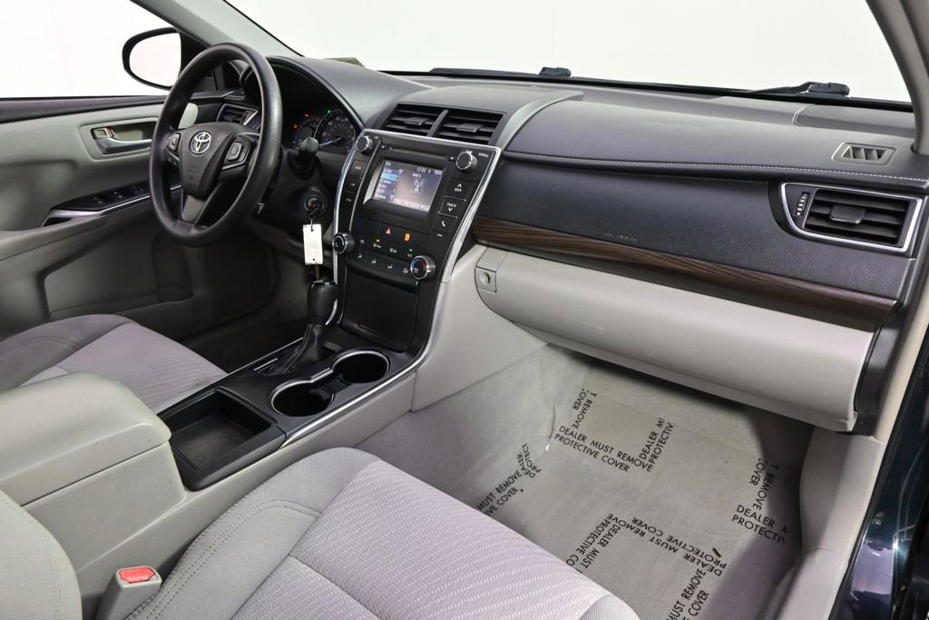Used 2015 Toyota Camry LE image 15