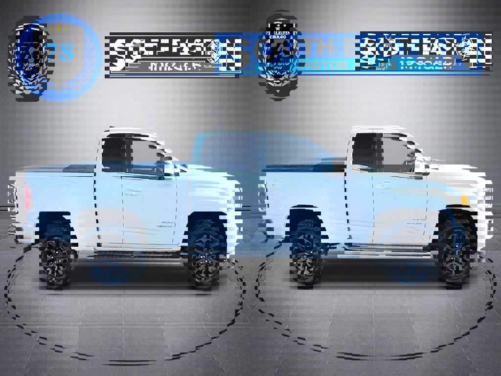 Used 2020 GMC Canyon SLE w/ Elevation Edition image 8