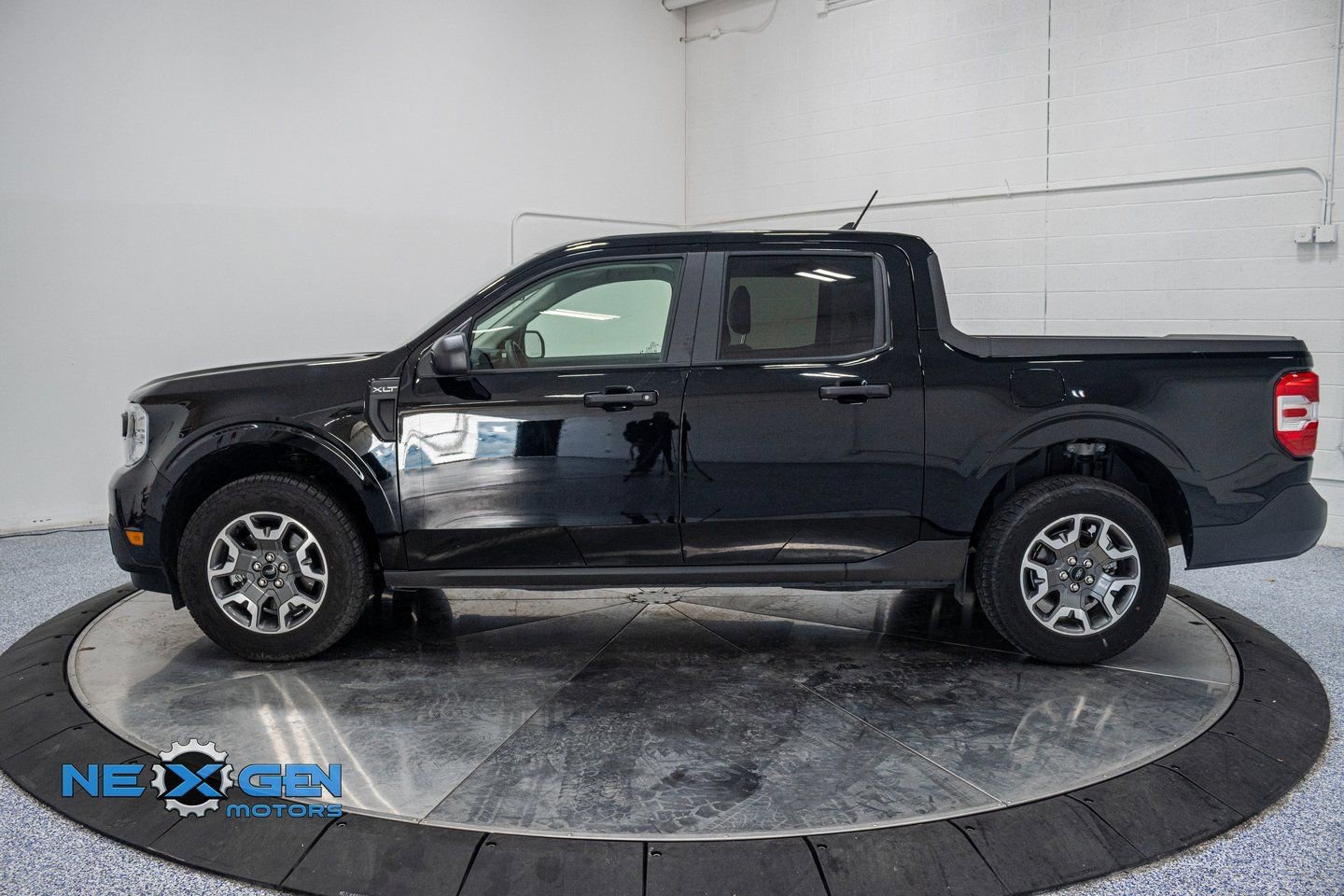 Used 2024 Ford Maverick XLT w/ Equipment Group 300A Standard AWD/4WD image 4