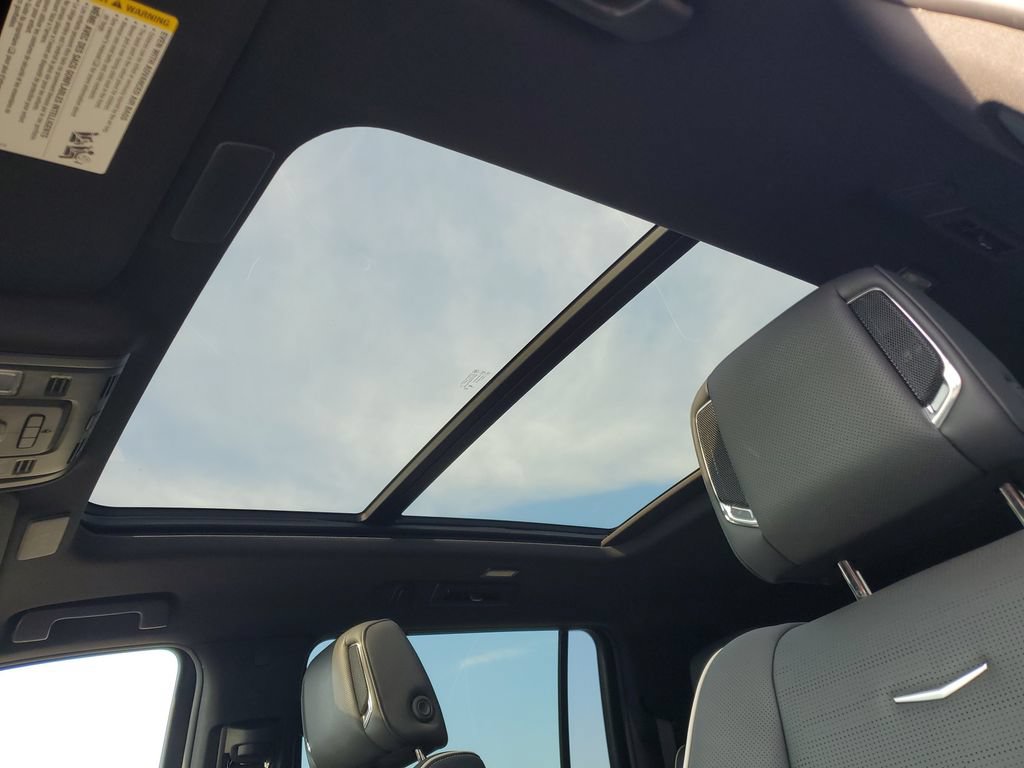 Used 2024 Cadillac Escalade ESV Premium Luxury w/ LPO, Floor Liner Package AWD/4WD image 6