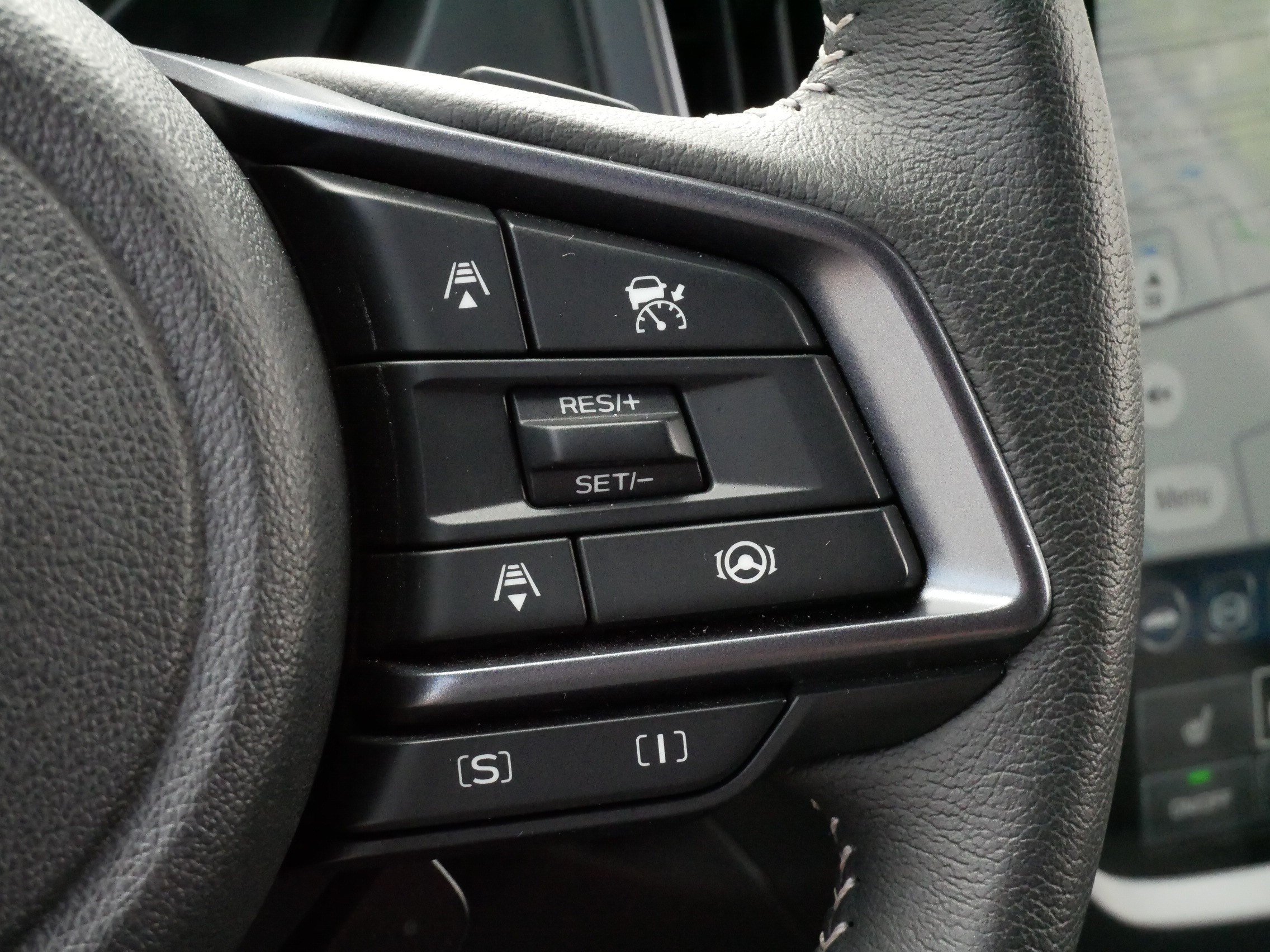 Used 2025 Subaru Forester Limited AWD/4WD image 25