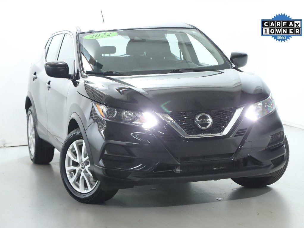 Certified 2022 Nissan Rogue Sport S image 2