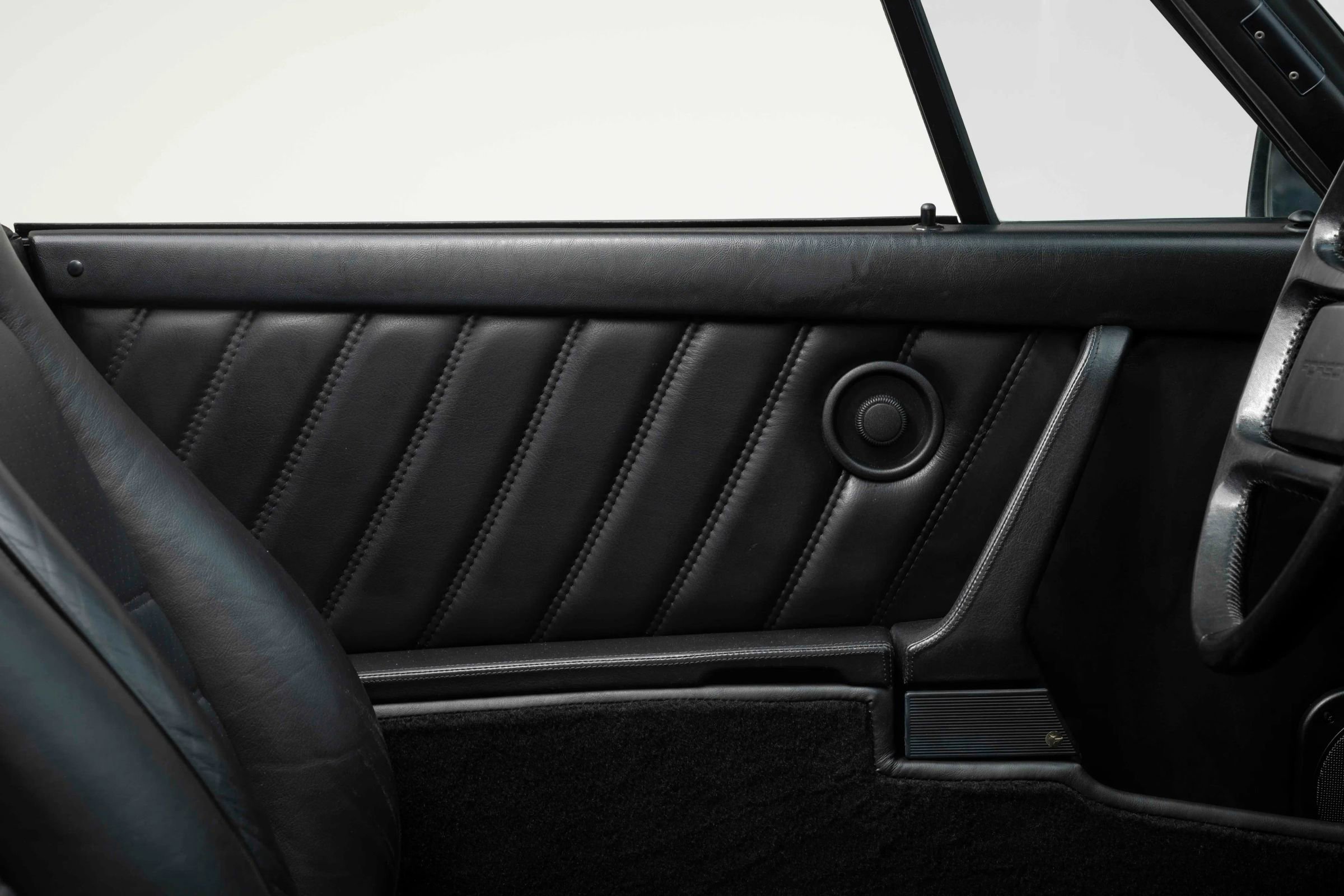 Used 1987 Porsche 911 Carrera RWD image 20