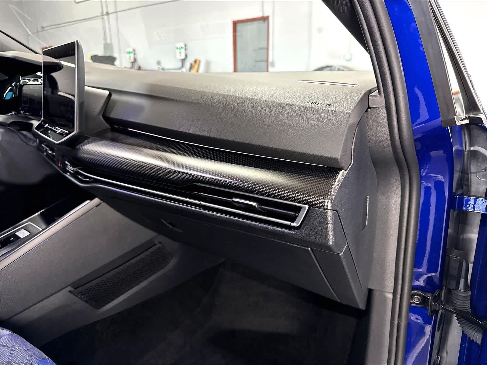 Used 2025 Volkswagen Golf R Black Edition AWD/4WD image 18