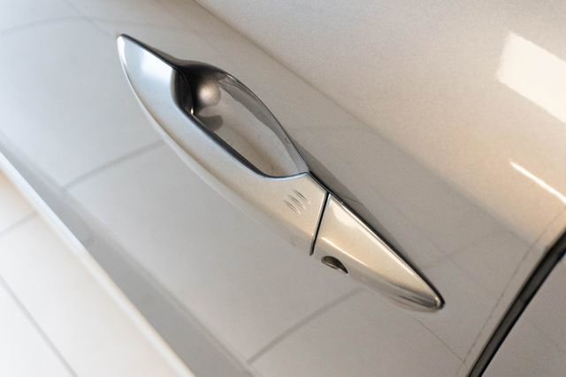 Used 2023 Acura MDX SH-AWD w/ Advance Package image 16