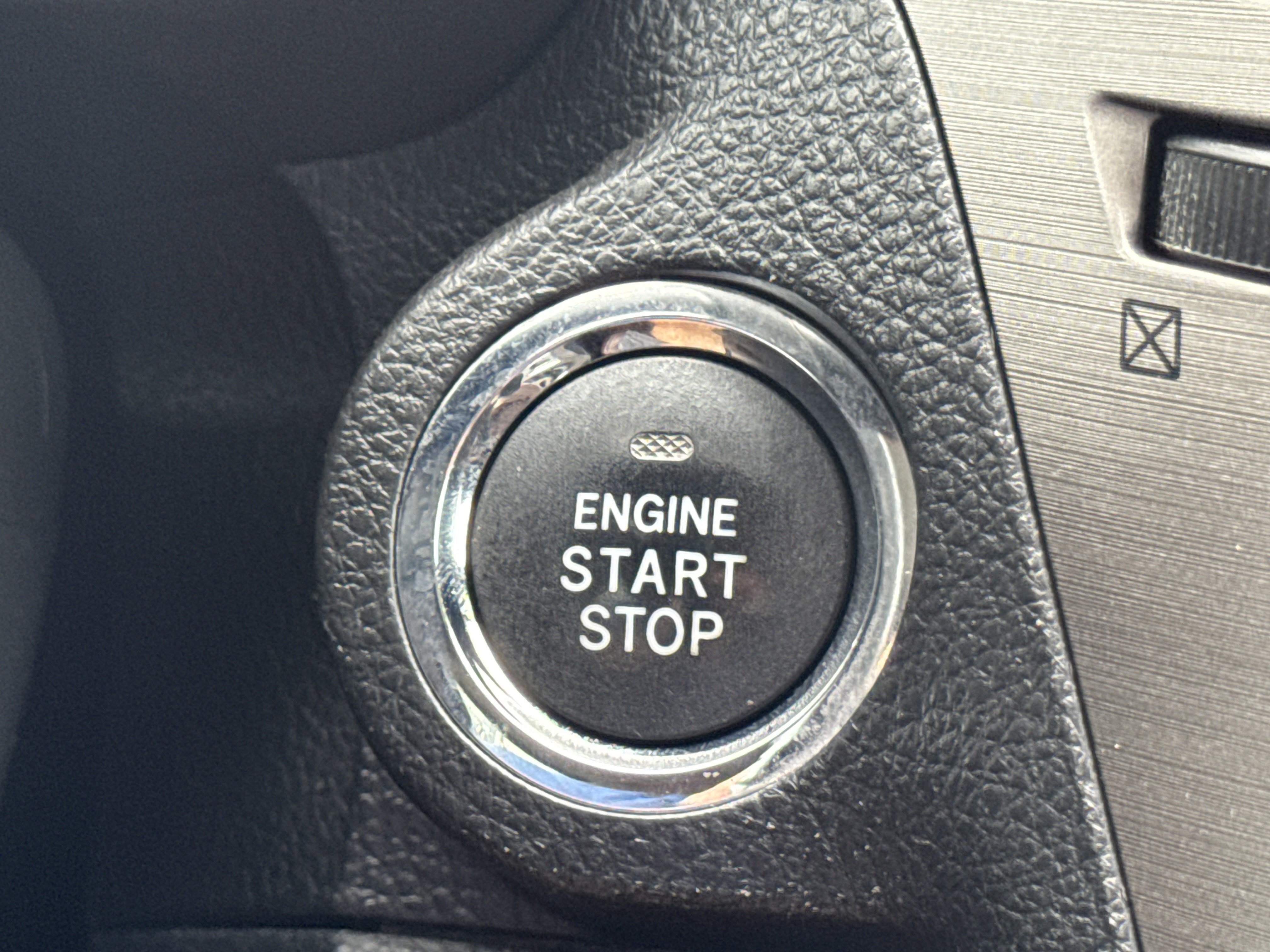 Used 2013 Subaru Outback 3.6R Limited w/ Special Appearance Pkg image 18