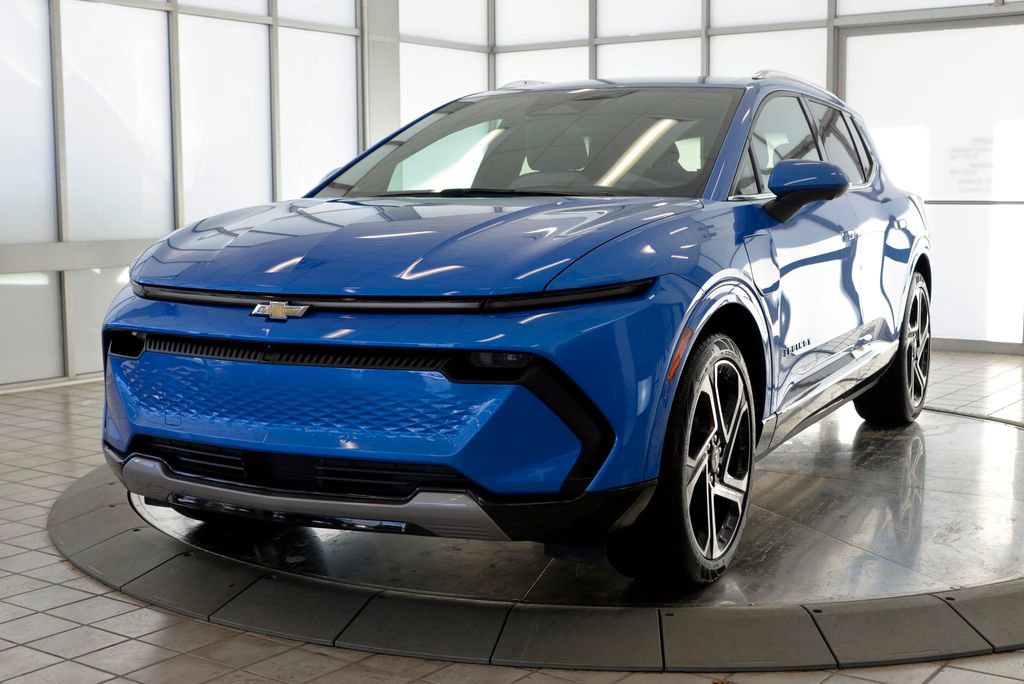 Used 2025 Chevrolet Equinox EV LT w/ Convenience Package II image 4