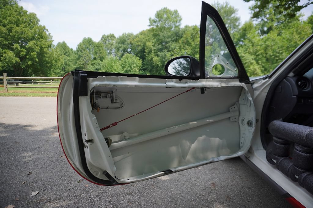 Used 1999 MAZDA MX-5 Miata RWD image 28