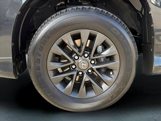 Used 2023 Lexus GX 460 Premium w/ Premium Plus Package image 12