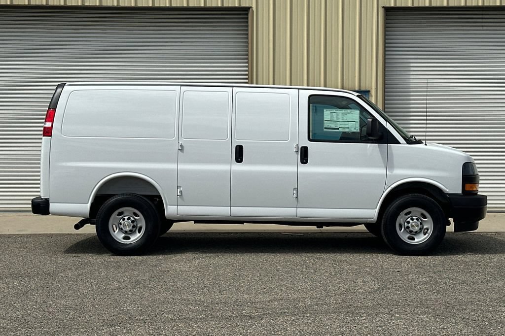 New 2026 Chevrolet Express 3500 w/ Driver Convenience Package RWD image 9