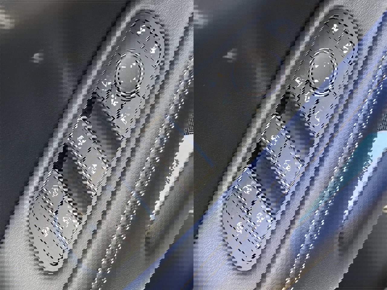 New 2026 INFINITI QX60 Luxe image 23