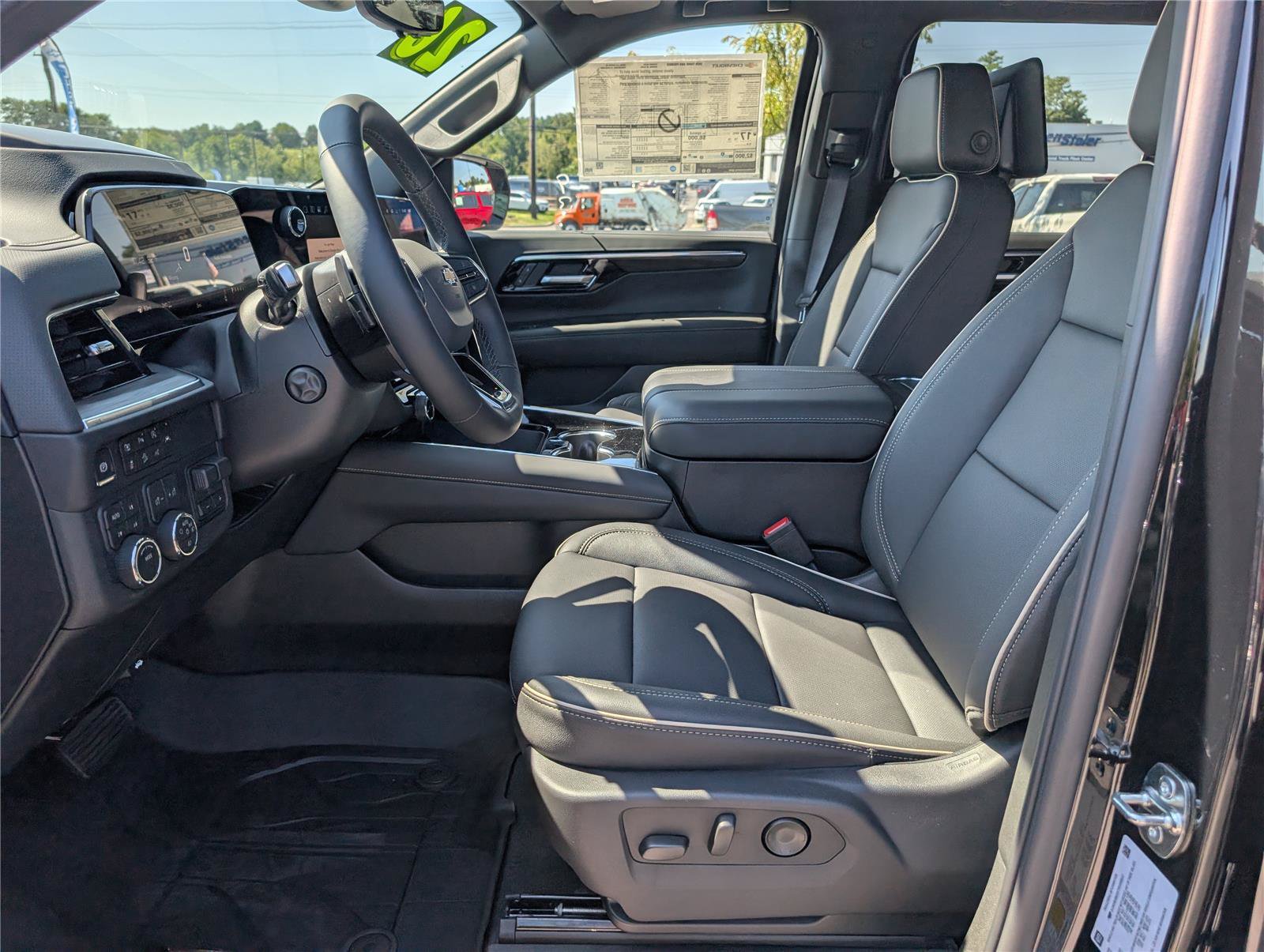 New 2026 Chevrolet Tahoe Premier AWD/4WD image 17