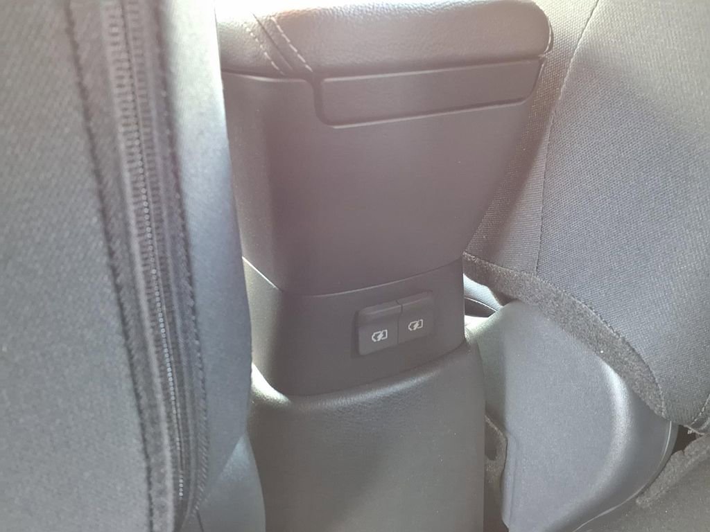 Used 2025 Nissan Kicks Play S FWD image 23