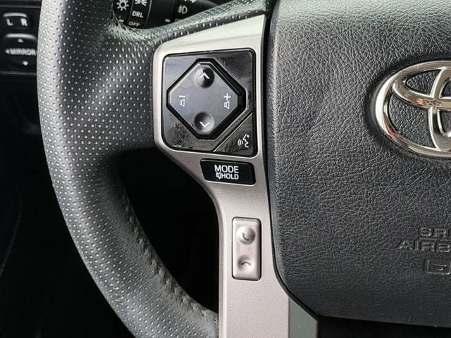 Certified 2022 Toyota 4Runner SR5 AWD/4WD image 15