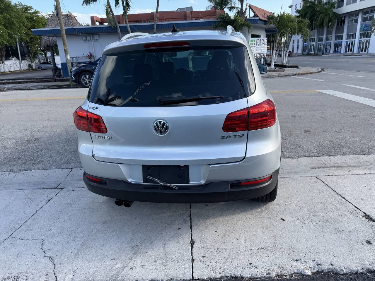 Used 2012 Volkswagen Tiguan SEL FWD image 6