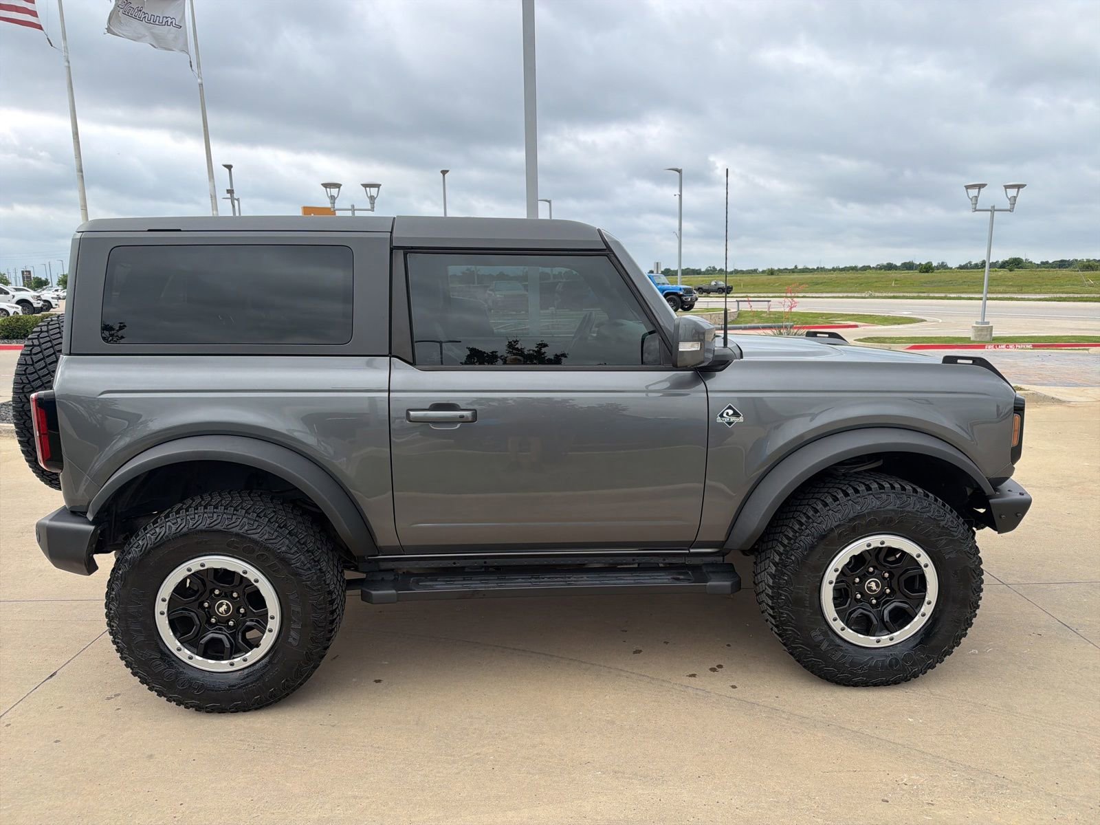 Certified 2022 Ford Bronco Outer Banks w/ Sasquatch Package AWD/4WD image 6