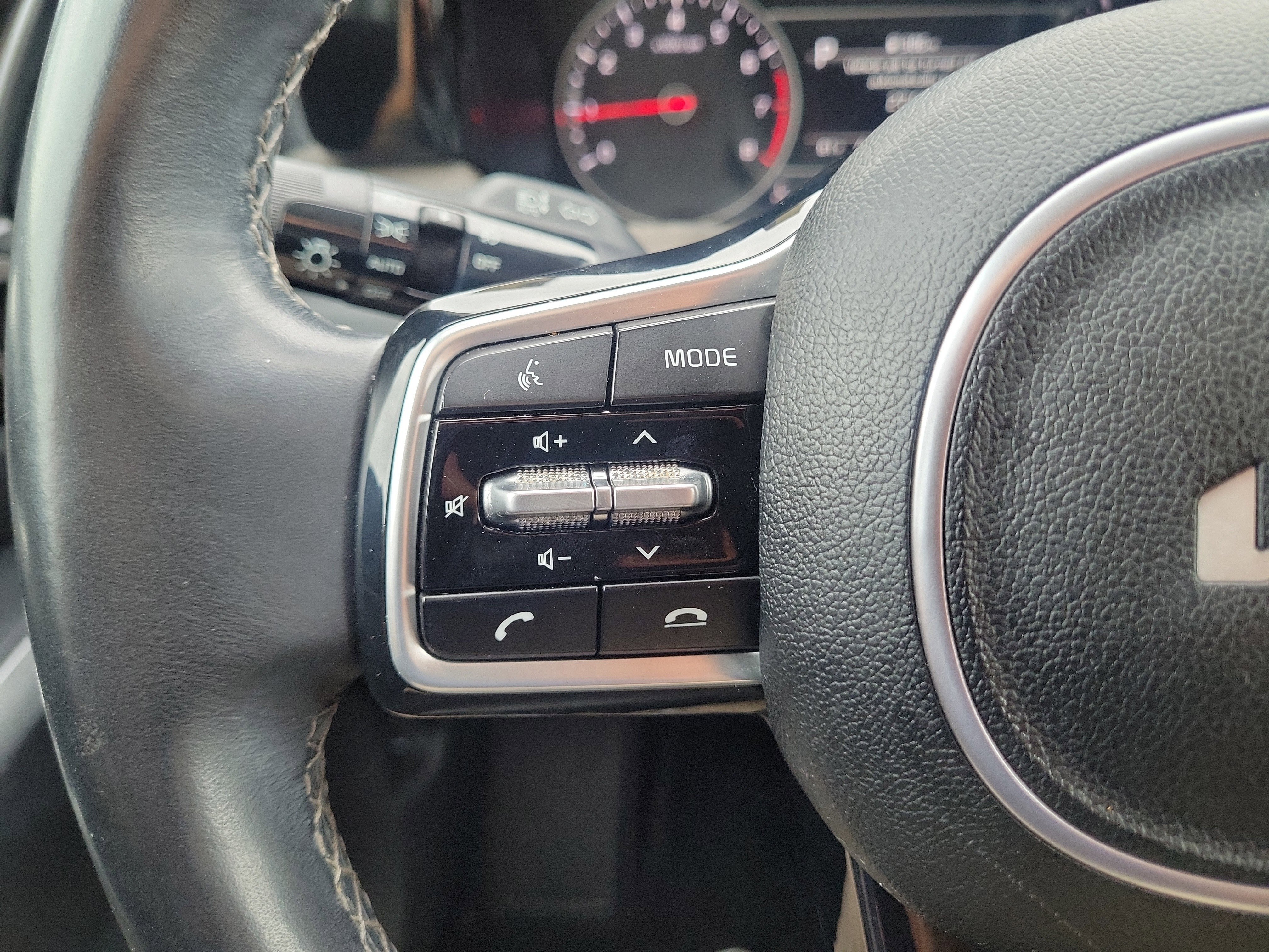 Certified 2023 Kia Sorento X-Line EX AWD/4WD image 29