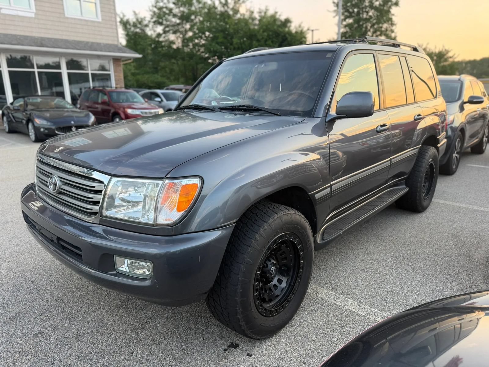 Used 2004 Toyota Land Cruiser AWD/4WD image 3