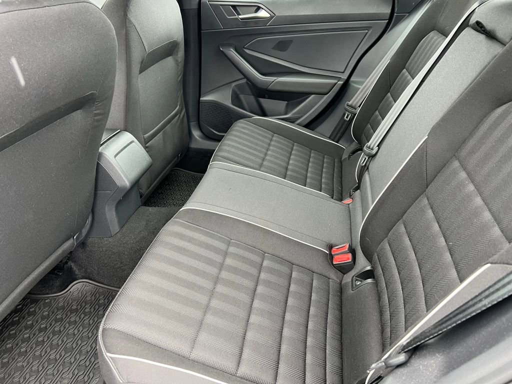 Used 2024 Volkswagen Jetta Sport image 10