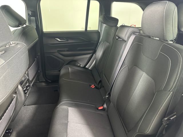 New 2025 Jeep Grand Cherokee Laredo X image 23