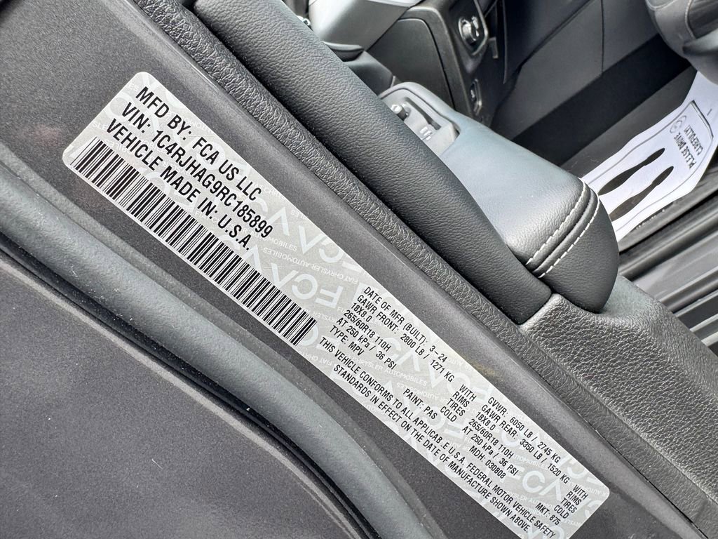 Used 2024 Jeep Grand Cherokee Laredo X w/ Luxury Tech Group I image 34