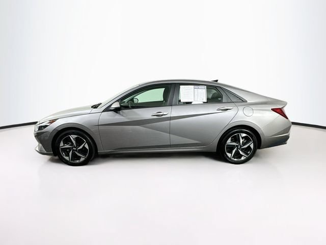 Certified 2023 Hyundai Elantra SEL w/ Convenience Package FWD image 5