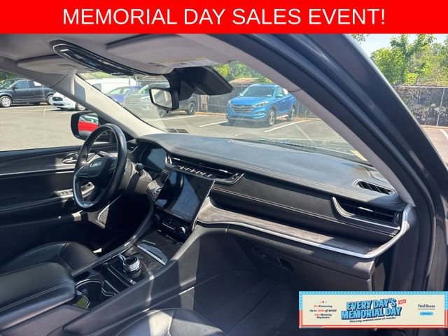 Used 2021 Jeep Grand Cherokee L Limited AWD/4WD image 12