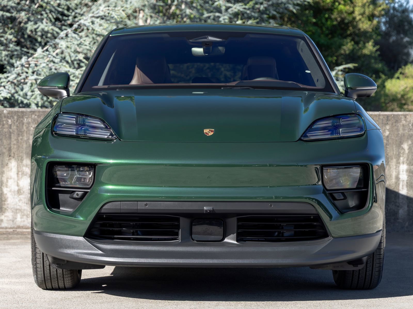 Certified 2026 Porsche Macan Electric RWD image 8