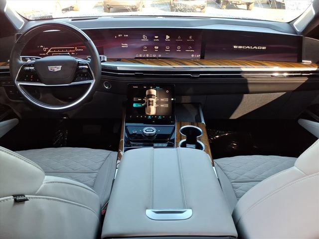 Used 2025 Cadillac Escalade Sport Platinum w/ LPO, ONYX Package image 19