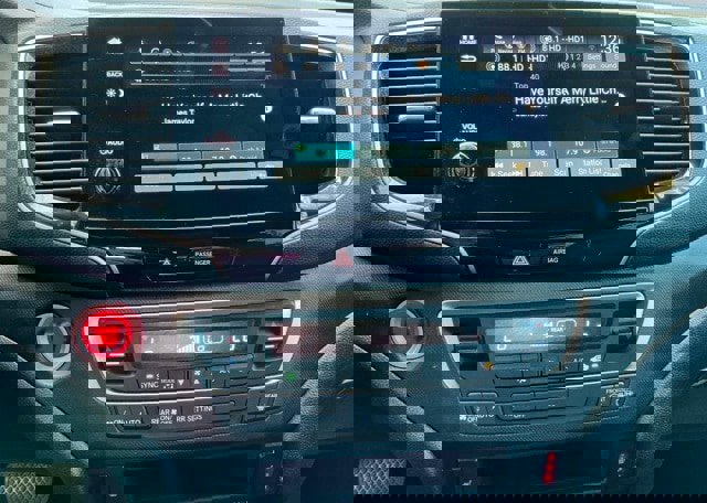 Certified 2022 Honda Passport TrailSport image 34