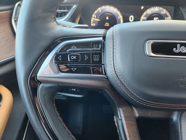 Used 2025 Jeep Grand Cherokee Summit image 31