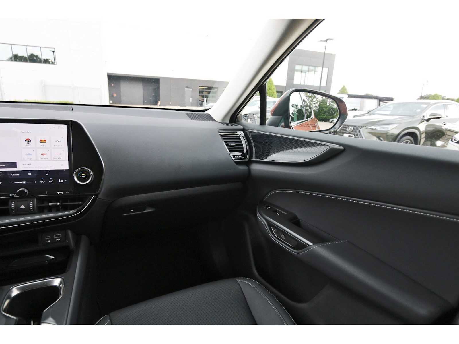 Used 2025 Lexus NX 250 FWD image 8