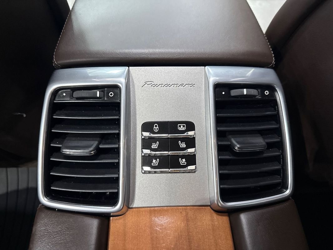 Used 2013 Porsche Panamera 4S image 90