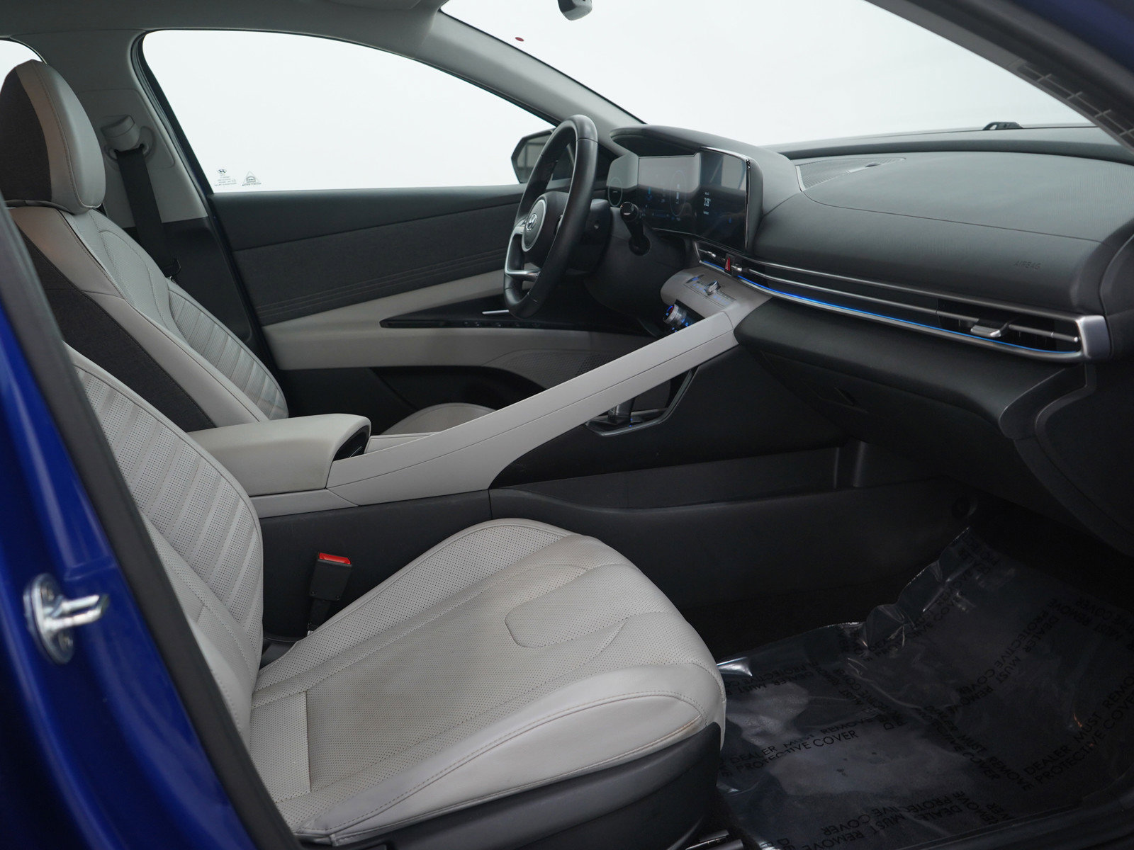 Used 2023 Hyundai Elantra Limited image 11