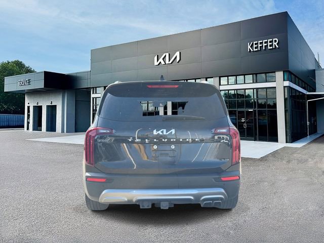 Certified 2022 Kia Telluride SX w/ Towing Package image 7