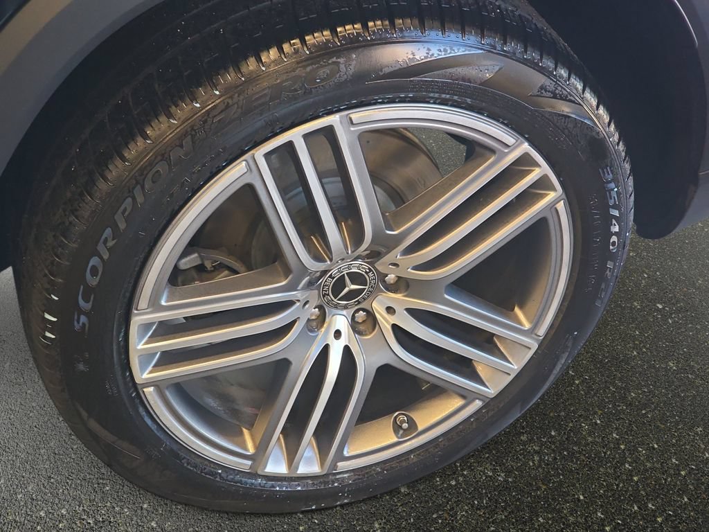 Used 2021 Mercedes-Benz GLS 450 4MATIC image 36