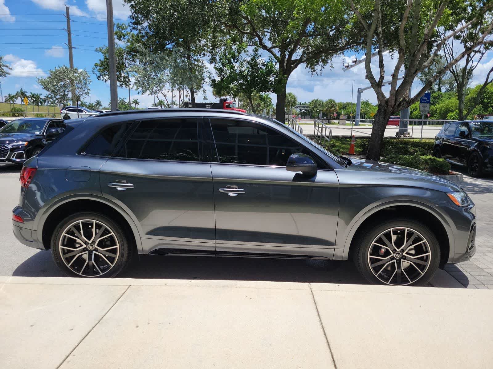 Used 2023 Audi SQ5 Premium Plus w/ Premium Plus Package AWD/4WD image 9