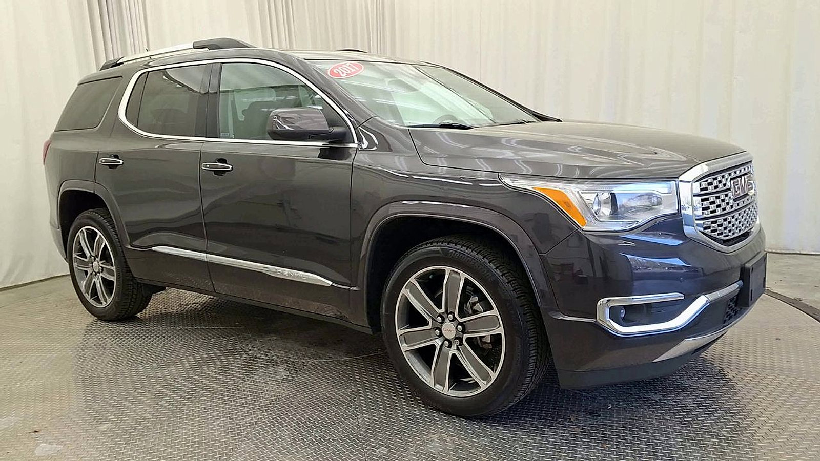 Used 2017 GMC Acadia Denali w/ Technology Package image 5