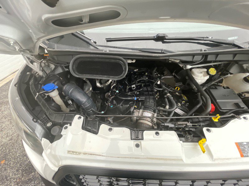 Used 2022 Ford Transit 250 Medium Roof image 24