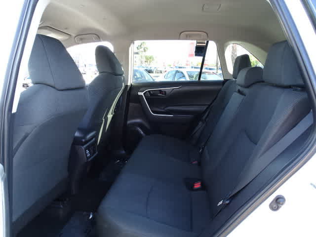 Certified 2023 Toyota RAV4 LE FWD image 21