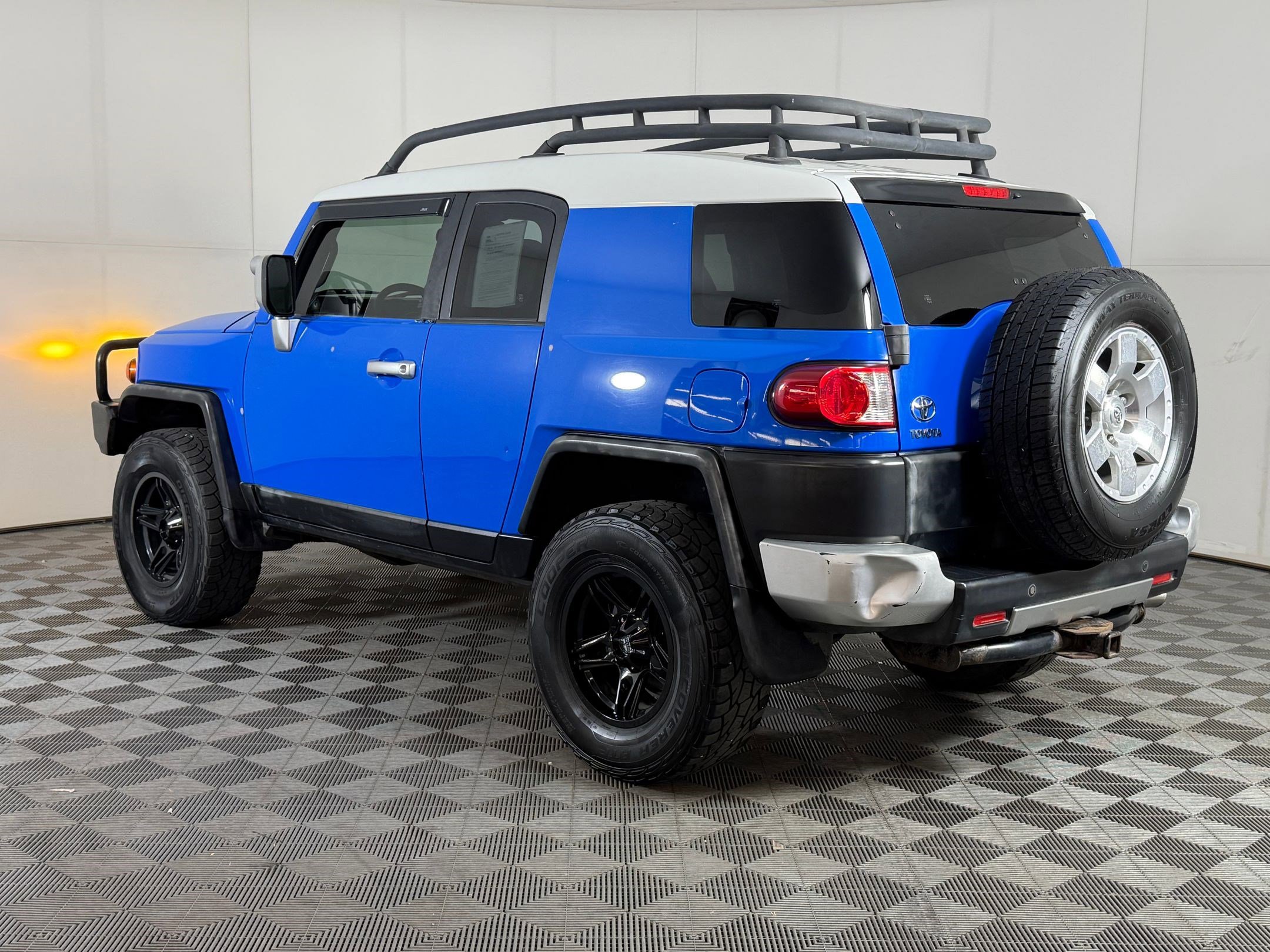 Used 2007 Toyota FJ Cruiser 4WD image 3