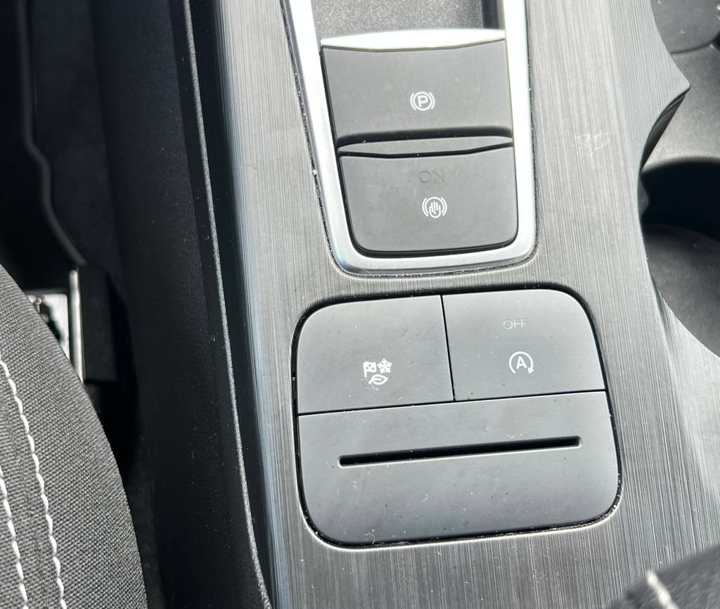Used 2023 Ford Escape Active AWD/4WD image 37