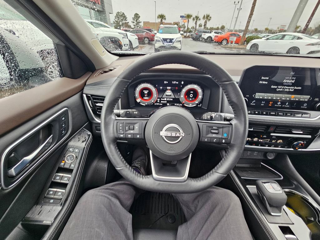 Used 2023 Nissan Rogue Platinum w/ Platinum Premium Package image 25