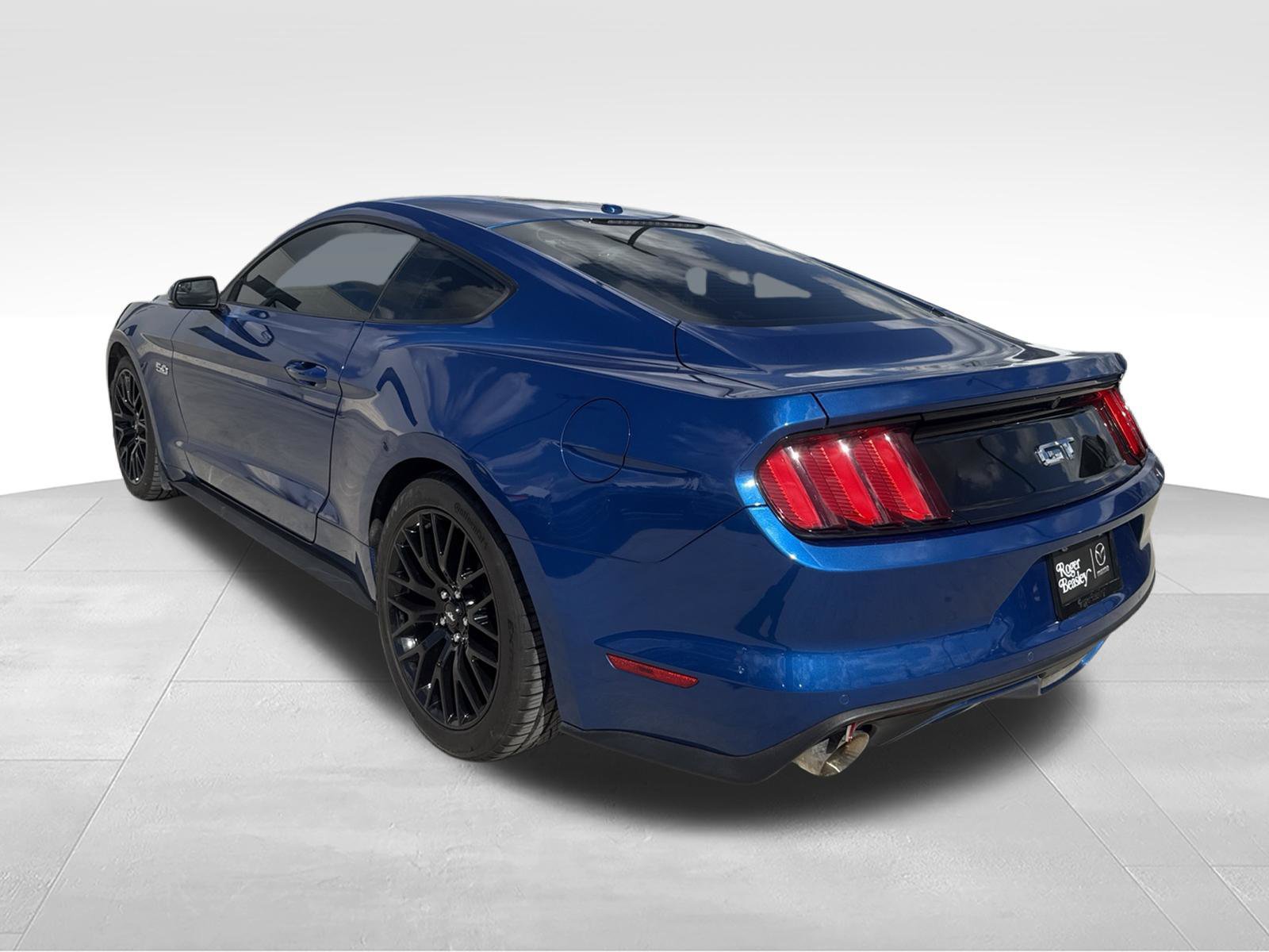 Used 2017 Ford Mustang GT Premium w/ GT Performance Package RWD image 7