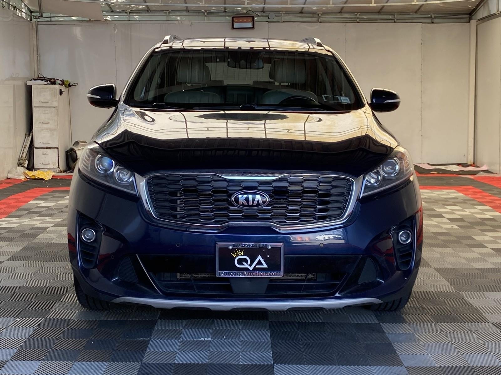 Used 2019 Kia Sorento EX w/ EX Touring Package AWD/4WD image 2
