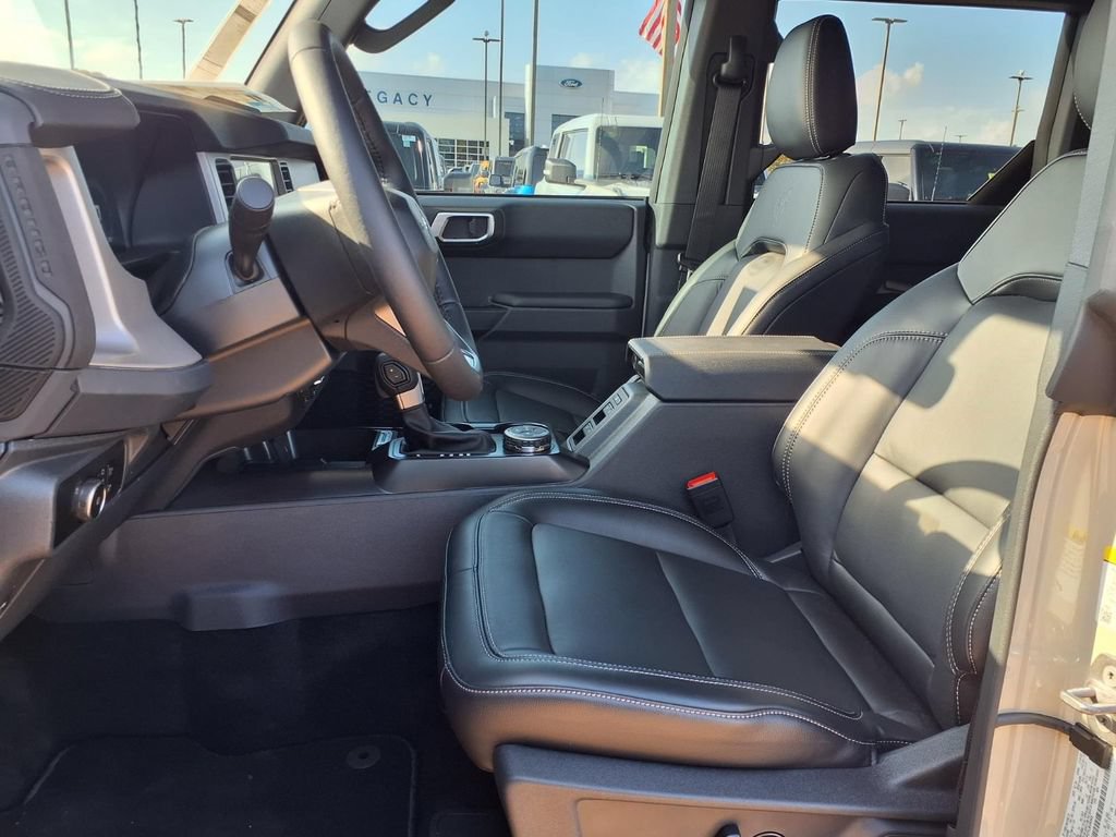New 2026 Ford Bronco Outer Banks AWD/4WD image 9