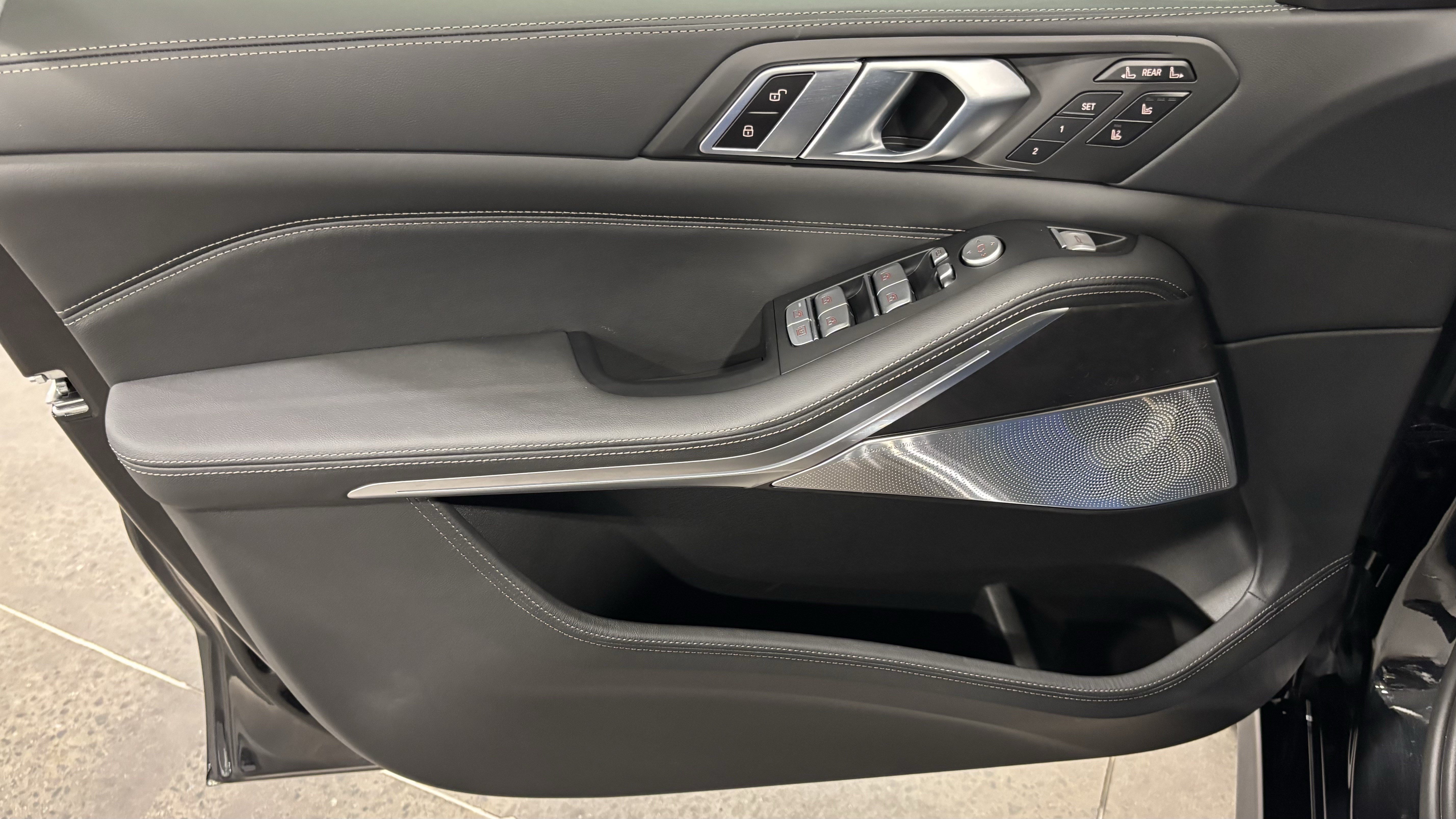 New 2026 BMW ALPINA XB7 AWD/4WD image 15